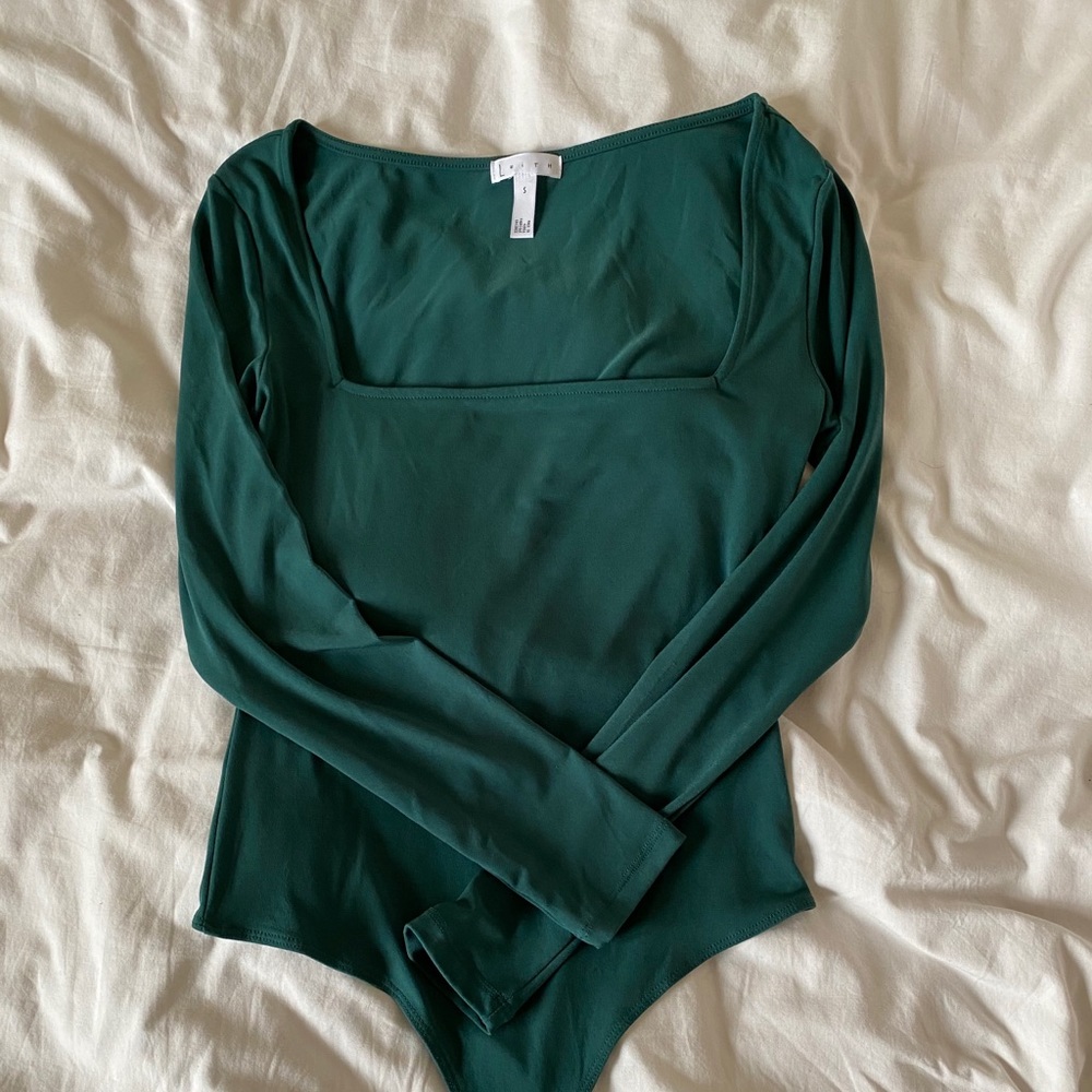 Green square neck body suit
